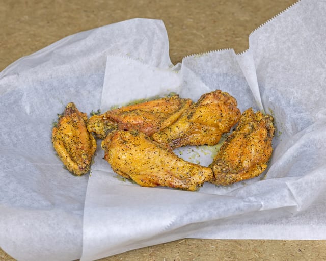 Bone In Wings (5 pcs Lemon Pepper).