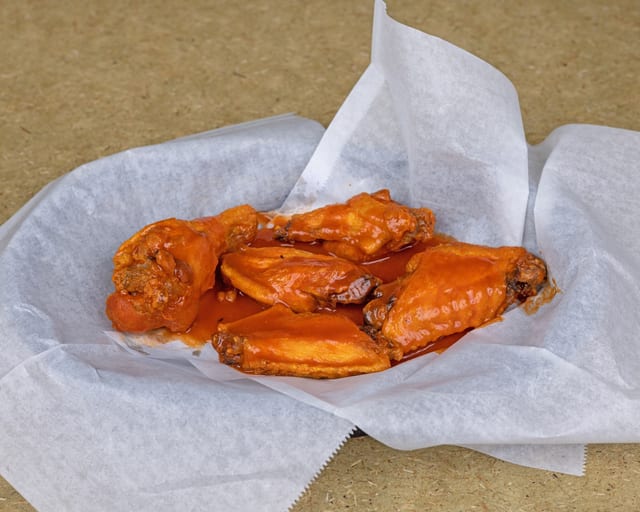 Bone In Wings (15 pcs).
